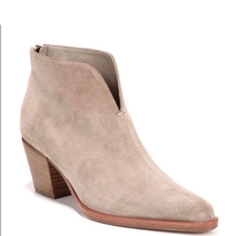 Vince. Havana Notch Vamp Suede Leather Bootie Nude Pointed Toe Size 7.5